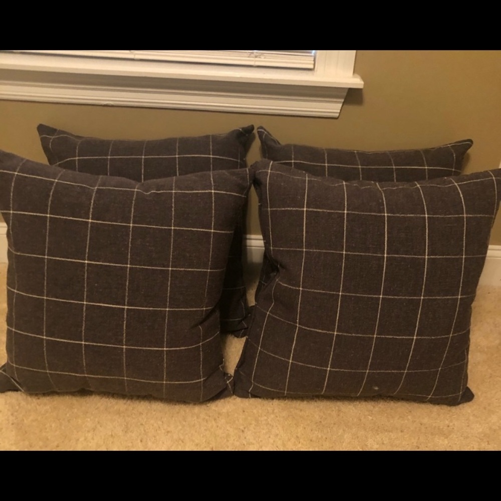 21 x 20 dark grey pillows (set of 2)